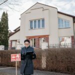 how to choose a selling real estate agent