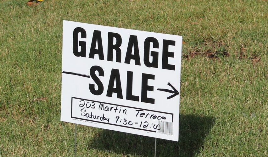 garage sale flyer